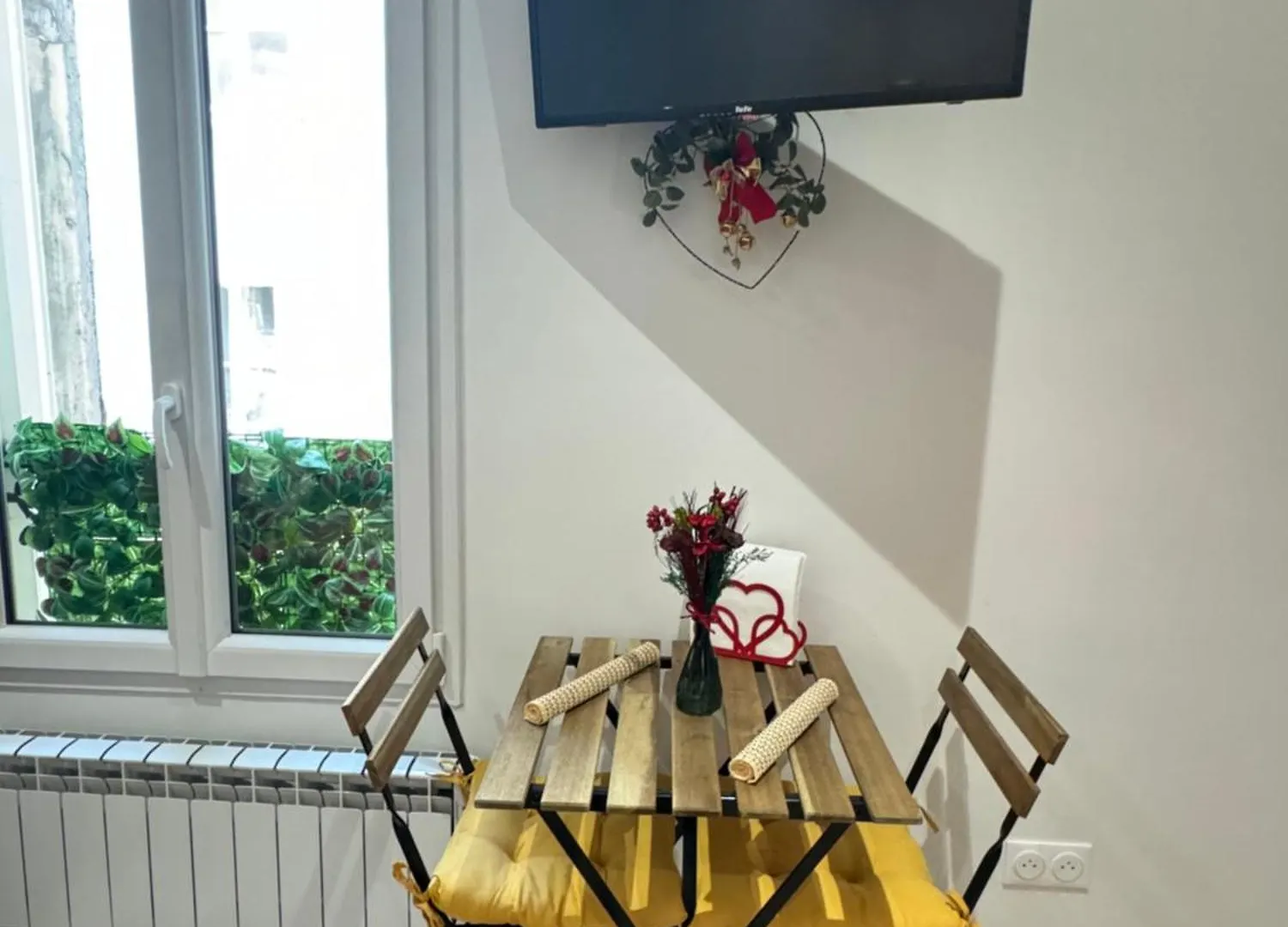 Amelie Poulain Studio In Heart Of Montmartre Paris Apartment